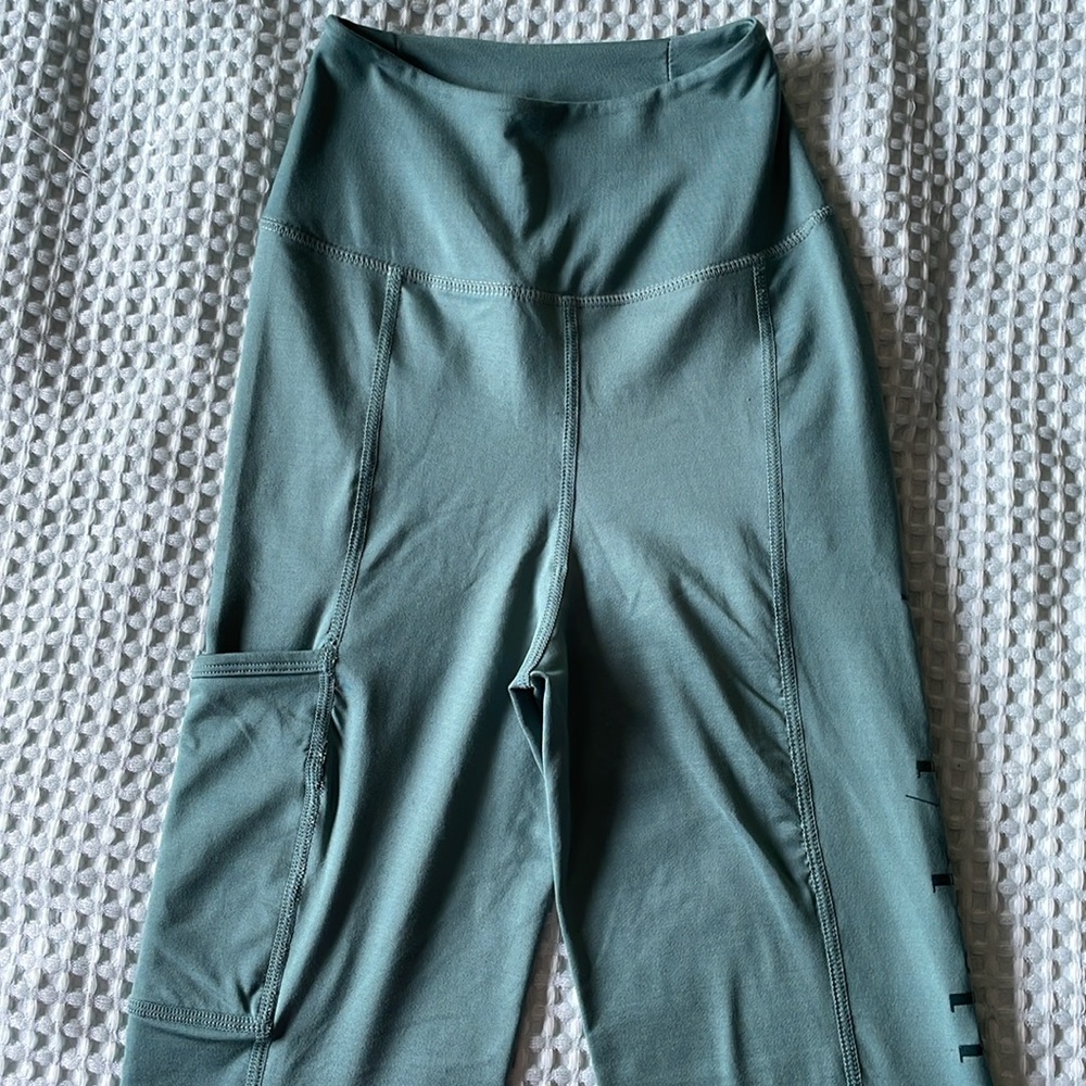 Black Heart Equestrian Leggings - Picture 2 of 11